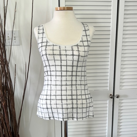 Banana Republic Tank top - Picture 1 of 3
